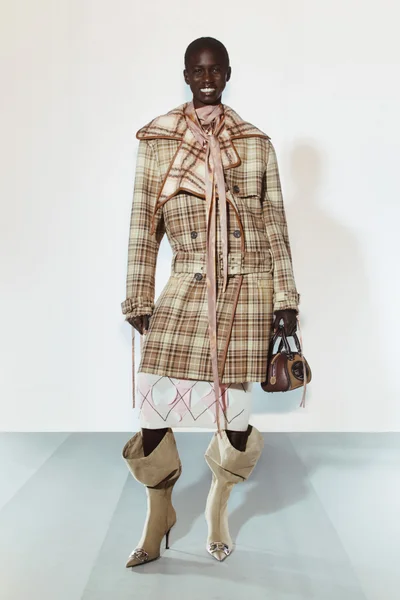 Look 29